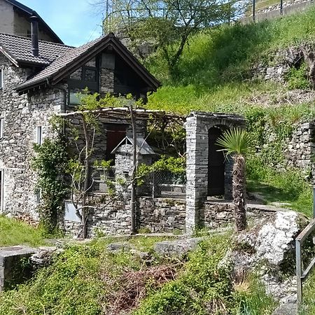 Rustico "Casa Di Sasso" Vila Intragna Exterior foto