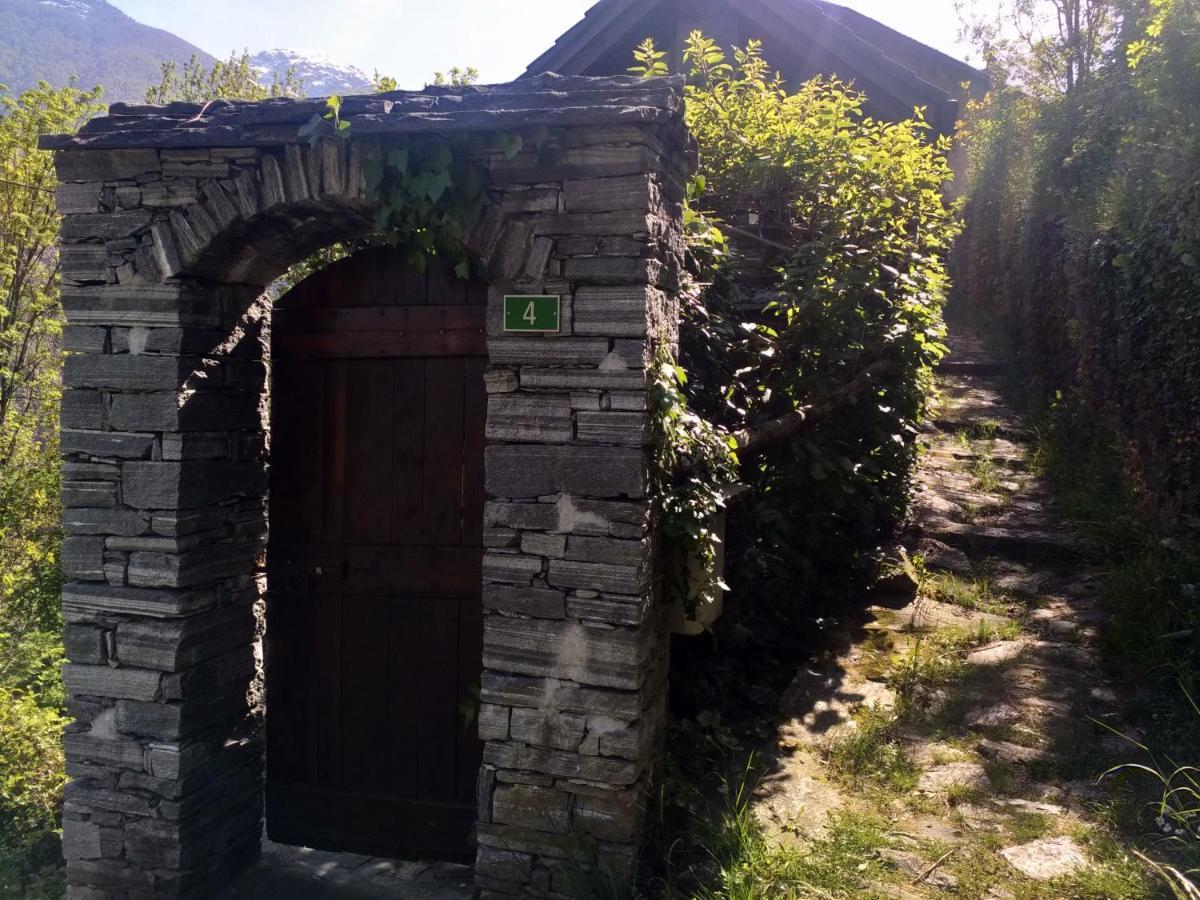 Rustico "Casa Di Sasso" Vila Intragna Exterior foto