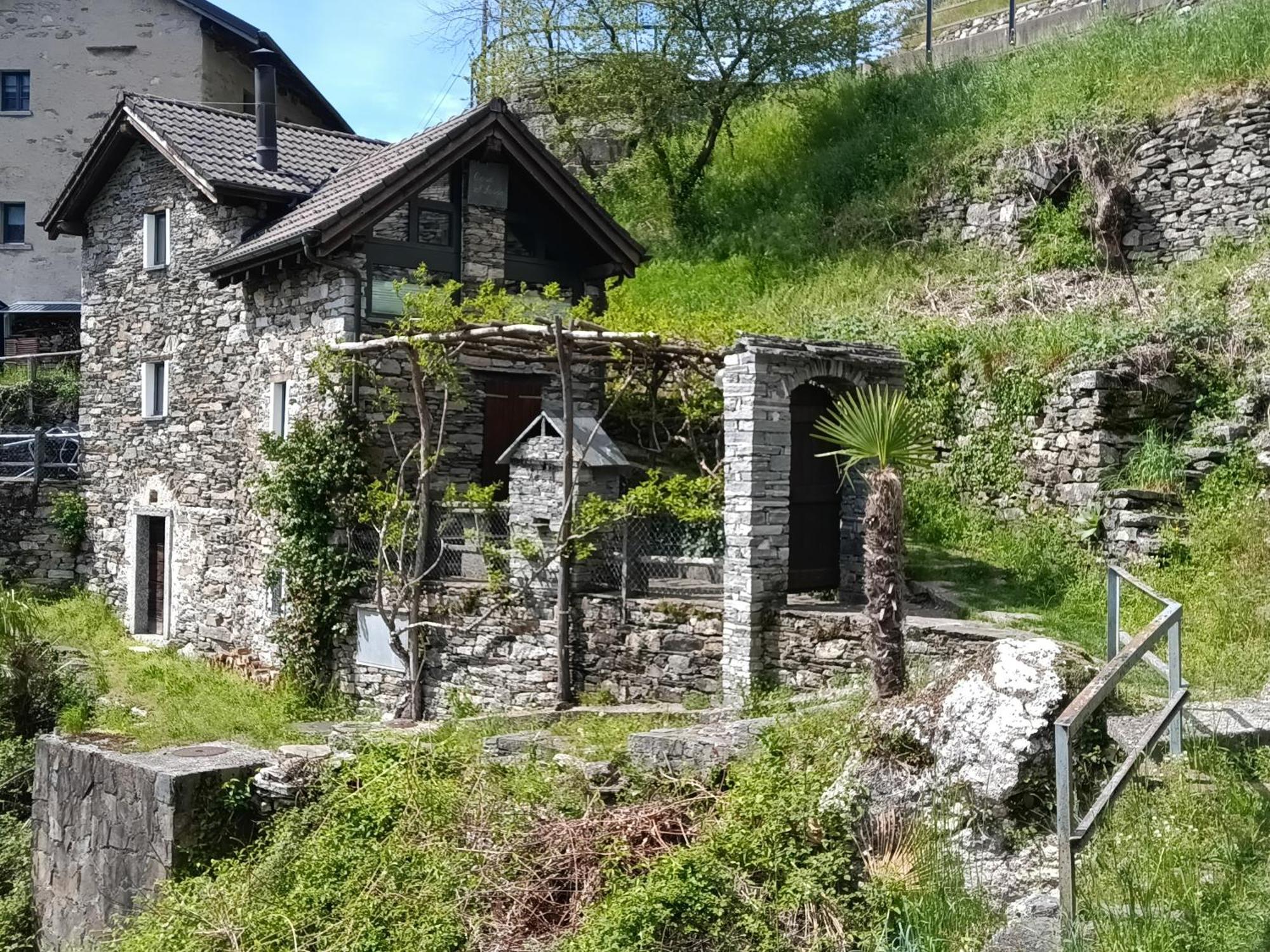 Rustico "Casa Di Sasso" Vila Intragna Exterior foto