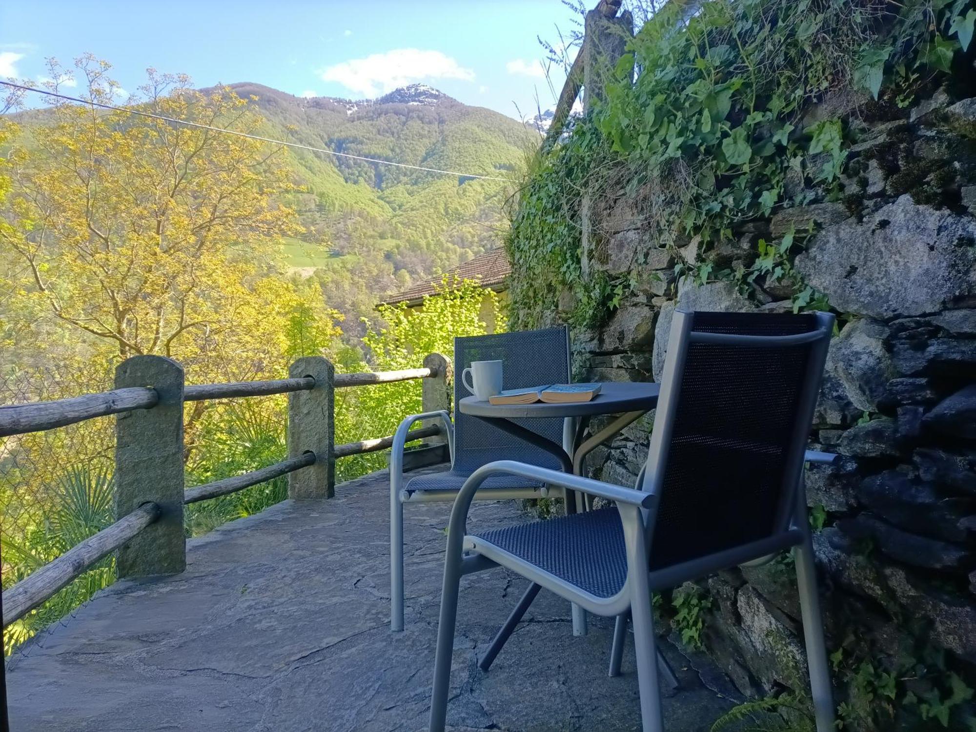 Rustico "Casa Di Sasso" Vila Intragna Exterior foto